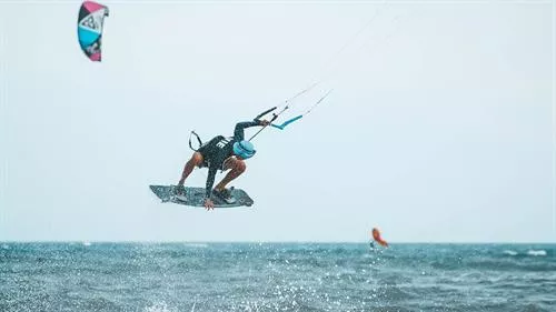Khám Phá Các Môn Thể Thao Nước Hấp Dẫn Tại Bãi Biển Mũi Né – Phan Thiết – Bình Thuận